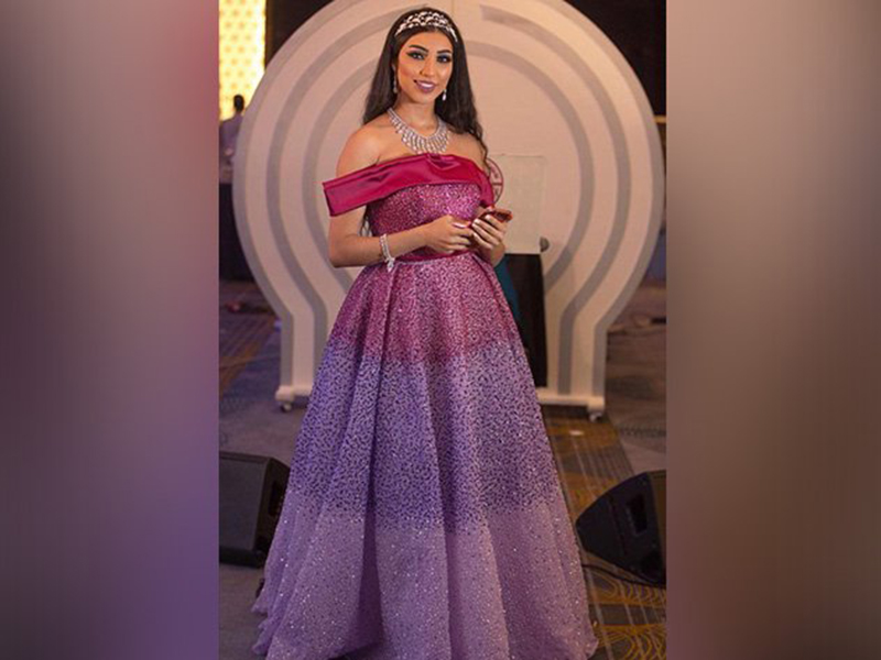 اضغط لمشاهدة الفيديو: دنيا بطمة بإطلالة مميزة في عرسٍ كويتي